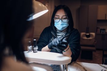 photo creanail spécialiste des mains et des pieds